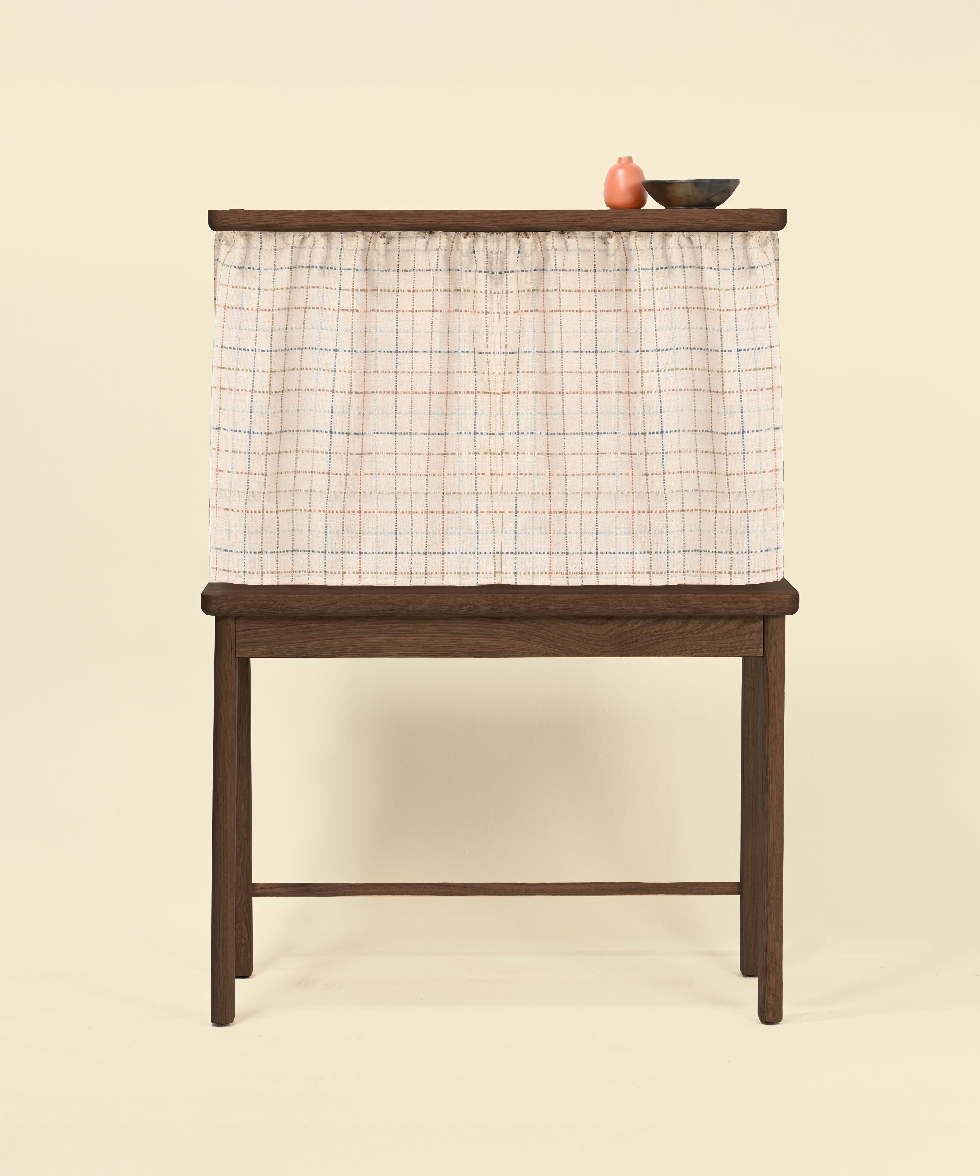The Veil Desk