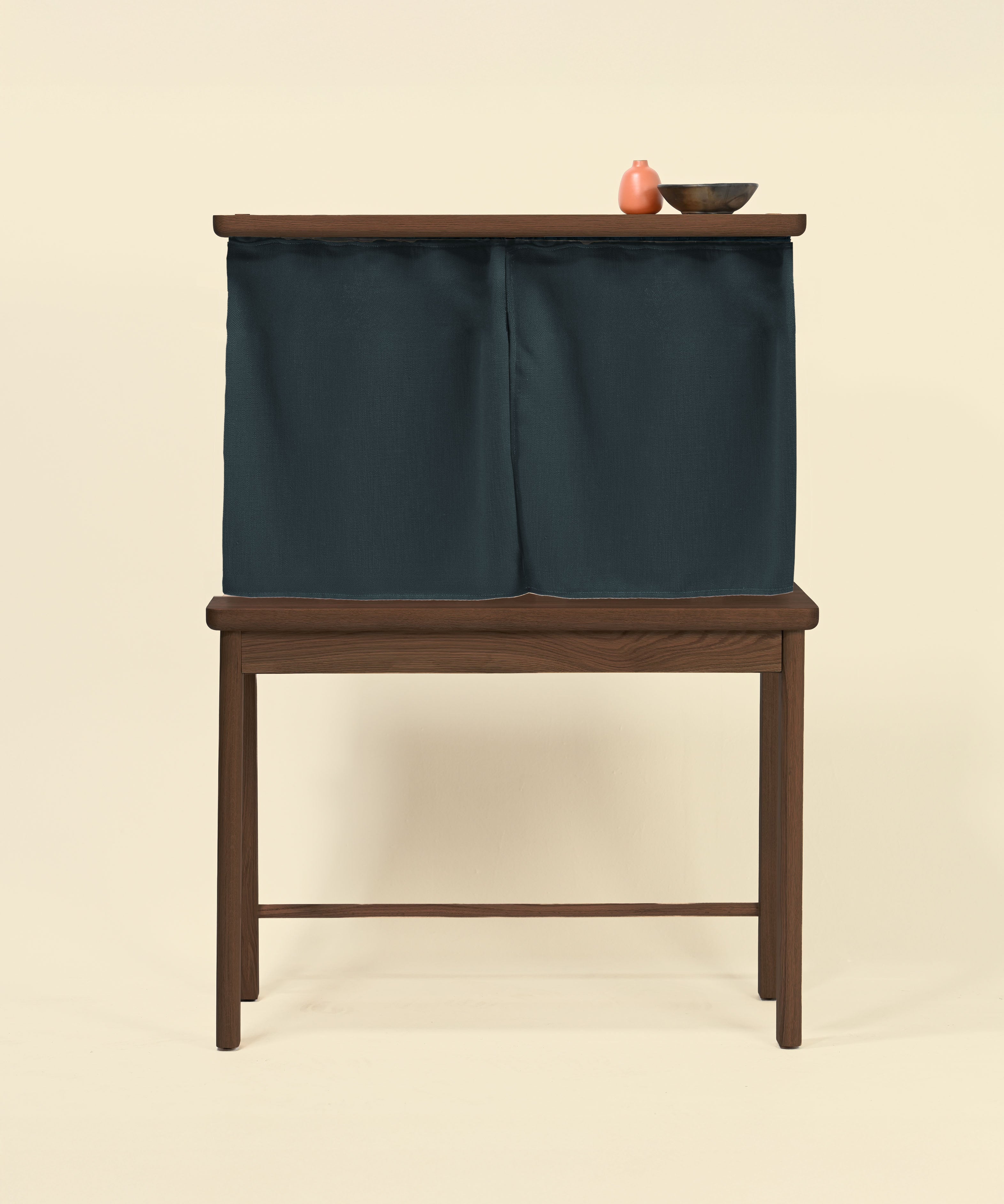 The Veil Desk